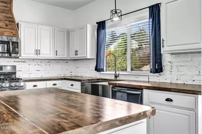 21105 Mount Evans Drive, Reno, NV 89508 - Photo 17