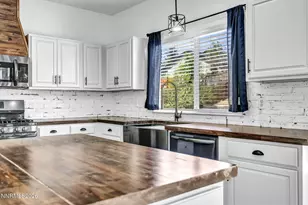 21105 Mt Evans Dr, Reno, NV 89508 - Photo 17