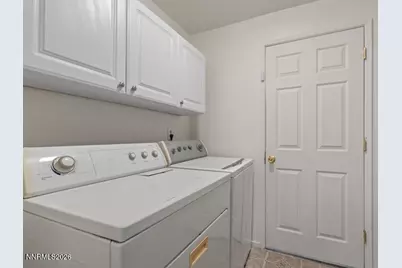 4055 Parque Verde Lane, Reno, NV 89502 - Photo 15