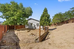 6424 Miwok Ct, Sun Valley, NV 89433 - Photo 17
