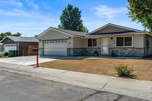 941 Armstrong Ln, Carson City, NV 89701 - Photo 3