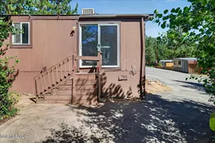 176 Crescent Dr, Stateline, NV 89449 - Photo 3