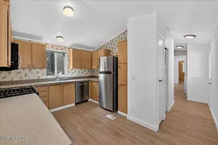 176 Crescent Dr, Stateline, NV 89449 - Photo 11