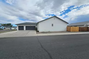 1222 Jacob Ln, Fernley, NV 89408 - Photo 33
