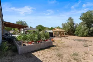 285 E 6th Ave, Sun Valley, NV 89433 - Photo 35