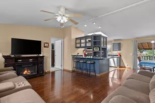 285 E 6th Ave, Sun Valley, NV 89433 - Photo 7