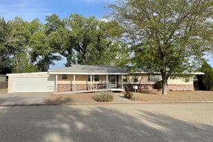 7 Piping Rock Ln, Yerington, NV 89447 - Photo 1