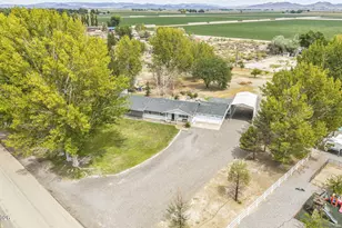 79 W Tucker Ln, Yerington, NV 89447 - Photo 5