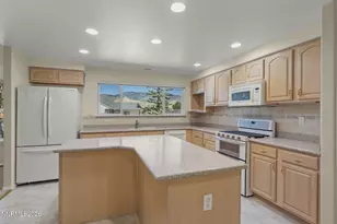 1021 Ridgeview Ct, Indian Hills, NV 89705 - Photo 15