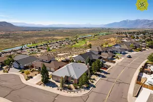 1021 Ridgeview Ct, Indian Hills, NV 89705 - Photo 5