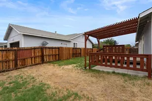 318 Emigrant Wy, Fernley, NV 89408 - Photo 37