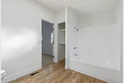 230 Medgar Avenue, Reno, NV 89506 - Photo 17