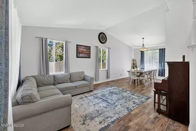 2390 Lincoln Meadows Drive, Reno, NV 89521 - Photo 11