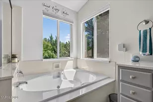 2390 Lincoln Meadows Dr, Reno, NV 89521 - Photo 33