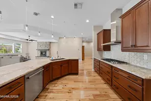 9827 Dyevera Ln, Reno, NV 89521 - Photo 21
