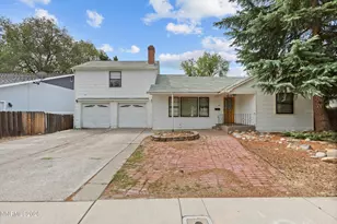 454 Glenmanor Dr, Reno, NV 89509 - Photo 1