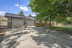 22875 Carriage Dr, Reno, NV 89521 - Photo 3