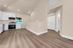 360 Roberts St, Reno, NV 89502 - Photo 5
