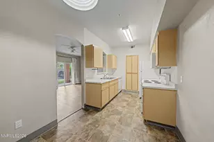 6850 Sharlands Ave, Reno, NV 89523 - Photo 9