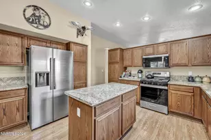 17410 Desert Lake Dr, Reno, NV 89508 - Photo 21