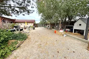 180 E Sky Ranch Blvd, Sparks, NV 89441 - Photo 21