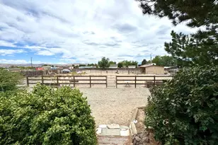 180 E Sky Ranch Blvd, Sparks, NV 89441 - Photo 15