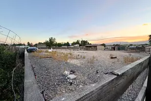 180 E Sky Ranch Blvd, Sparks, NV 89441 - Photo 5