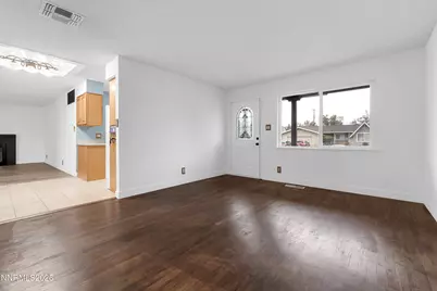 201 Gault Way, Sparks, NV 89431 - Photo 5