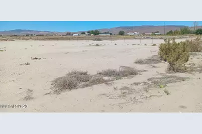 4195 Angel Avenue, Silver Springs, NV 89429 - Photo 5
