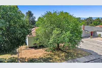 313 Greenbrae Drive, Sparks, NV 89431 - Photo 7