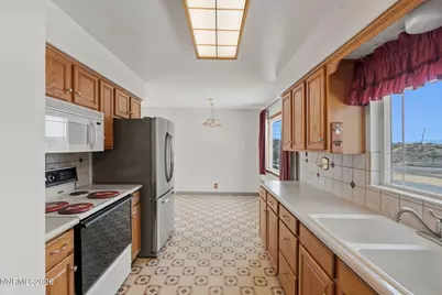 8440 Cassilis Drive, Reno, NV 89506 - Photo 9
