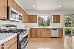 9825 Suncrest Dr, Reno, NV 89506 - Photo 17