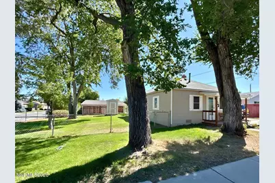 1052 20th Street, Sparks, NV 89431 - Photo 3
