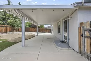 1146 Hushfield Ct, Sparks, NV 89436 - Photo 9