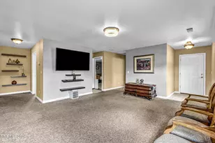1146 Hushfield Ct, Sparks, NV 89436 - Photo 5