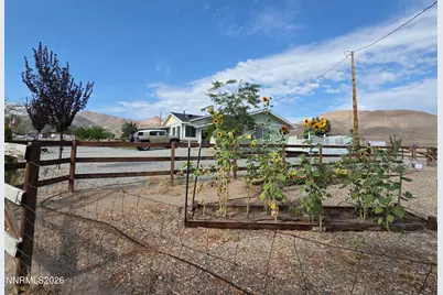 51 Locust Drive, Yerington, NV 89447 - Photo 3