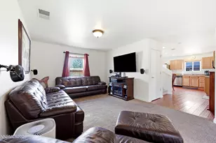 8840 Silver Dawn Ct, Reno, NV 89506 - Photo 5