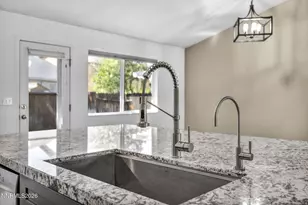 5125 Lorenzo Ln, Sparks, NV 89436 - Photo 5