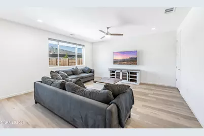 8007 Furnace Creek Drive, Sparks, NV 89436 - Photo 11