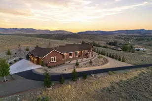 1391 Hawkins Peak Ct, Gardnerville, NV 89410 - Photo 3