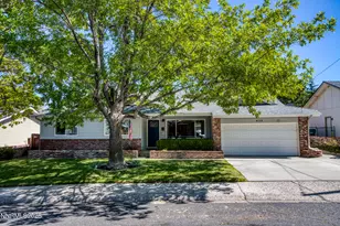 850 Pennsylvania Dr, Reno, NV 89503 - Photo 1
