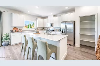 620 Fraser Loop, Dayton, NV 89403 - Photo 3