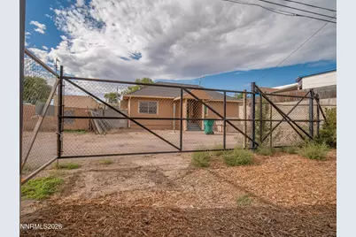 1939 Pacific Avenue, Sparks, NV 89431 - Photo 17