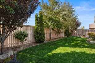 10131 Quintana Dr, Reno, NV 89521 - Photo 37