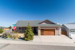 1020 Ridgeview Ct, Indian Hills, NV 89705 - Photo 1