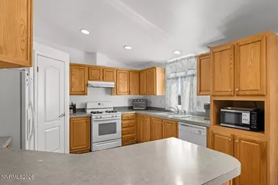 1475 Banner Avenue, Silver Springs, NV 89429 - Photo 13