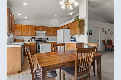542 St Louis Road, Fernley, NV 89408 - Photo 11