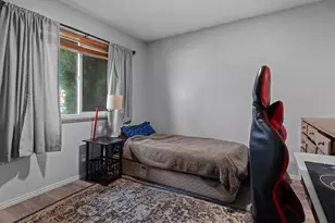 110 E Laramie Dr, Reno, NV 89521 - Photo 23