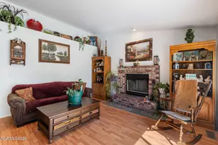 2195 Canyon Point Ct, Sparks, NV 89436 - Photo 7