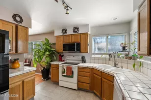 2195 Canyon Point Ct, Sparks, NV 89436 - Photo 17